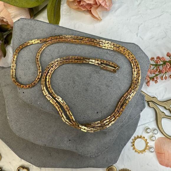 Sarah Coventry Gold‎ Plated Chain Necklace - Picture 2 of 7